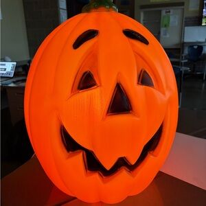 General Foam Halloween Pumpkin Jack O Lantern Light Up Blow Mold Decor Yard